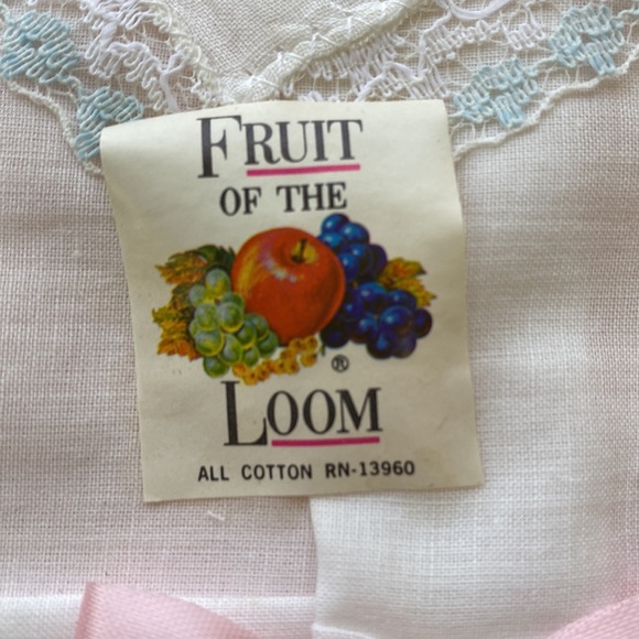 Vintage set of 2 boxed all cotton white embroidered w blue ladies handkerchiefs - Picture 5 of 5